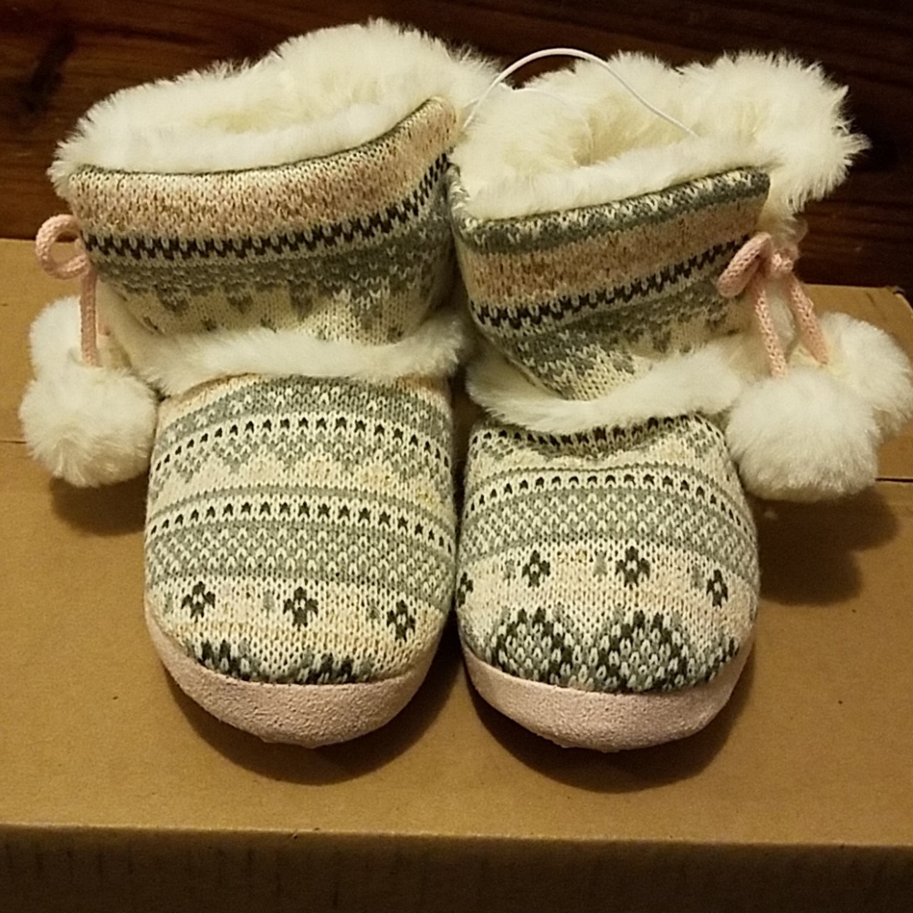 Bootie Slippers - Picture 2 of 6
